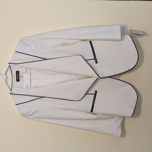 Nine West Jacket NWT Size 2 Cream and Black